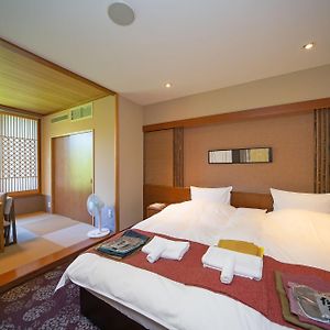 【& 】Superior Twin Room Shower Room